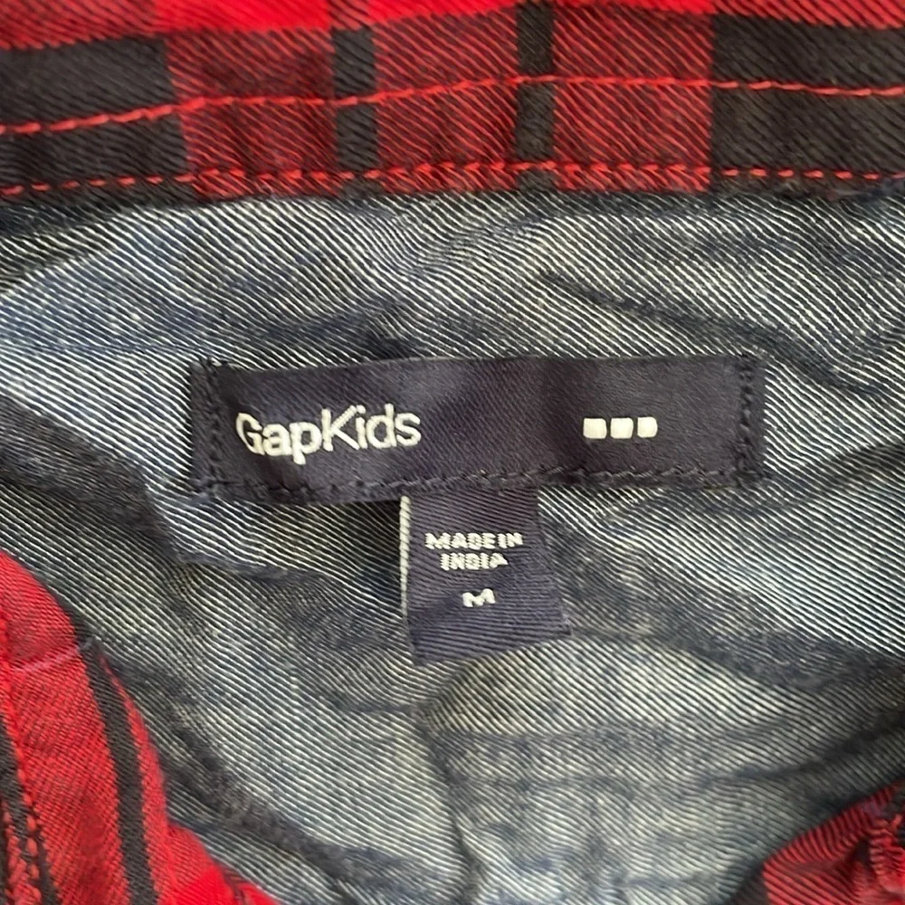 GAP Kids Boy M Red Plaid Navy Blue Button Down Long Sleeve Shirt Pockets Cotton